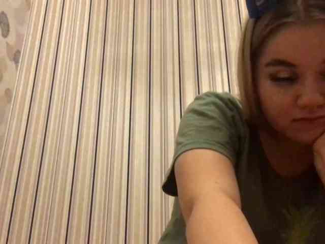 KaraHudalla webcam
