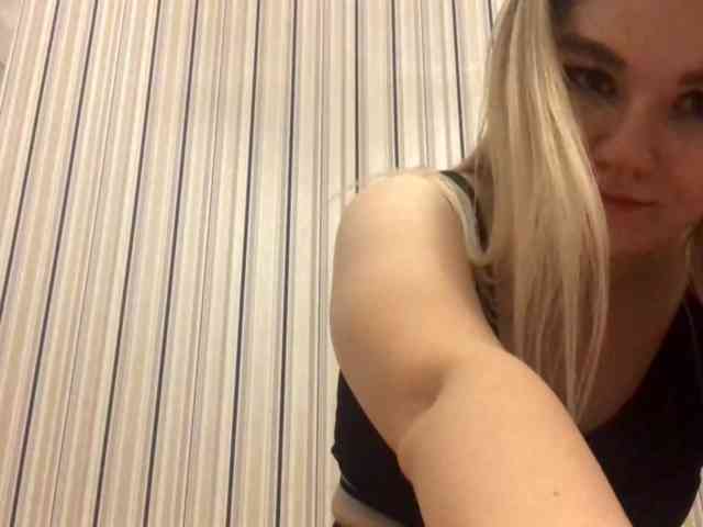 KaraHudalla webcam