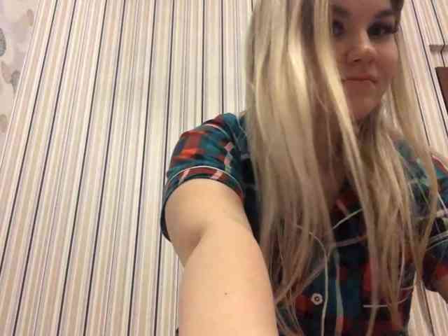 KaraHudalla webcam