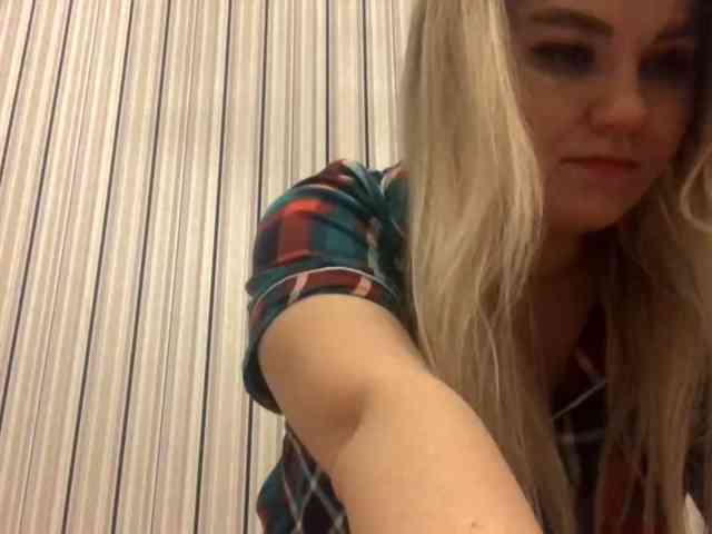 KaraHudalla webcam