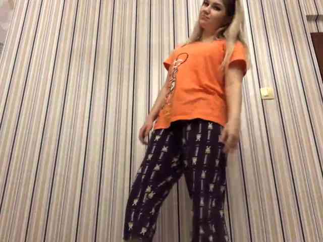 KaraHudalla webcam