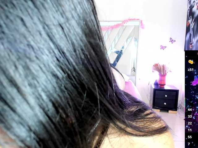 ariana-lucia live cam