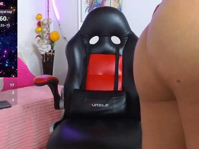 isaskinny live cam on BongaCams