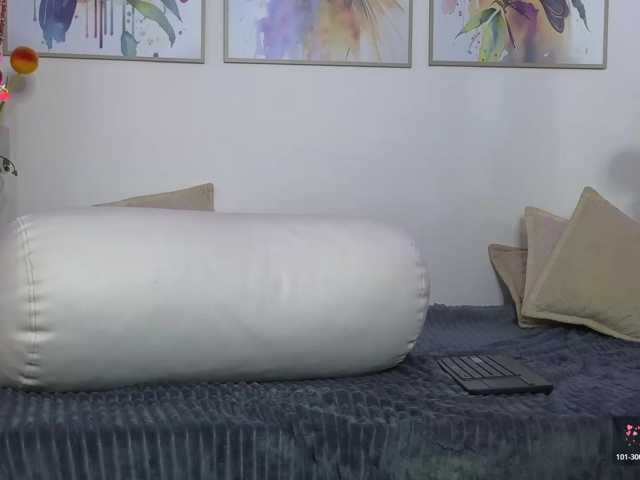isaskinny, en vivo ahora en BongaCams