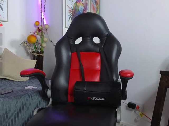 isaskinny, en vivo ahora en BongaCams