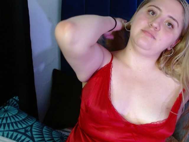 Julieta-wish live cam on BongaCams
