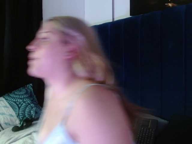 Julieta-wish, en vivo ahora en BongaCams