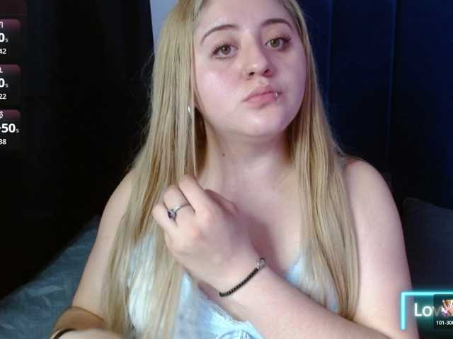 Julieta-wish live cam on BongaCams