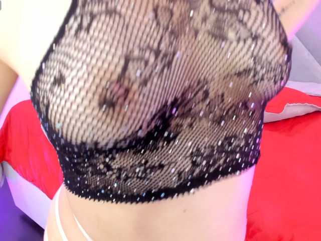 Alina-Roberts live cam preview