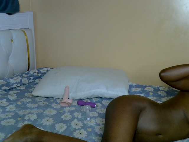 Petitealluree on Bongacams