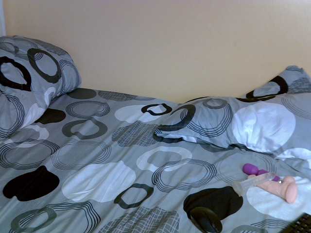 PetiteAlluree live cam on BongaCams