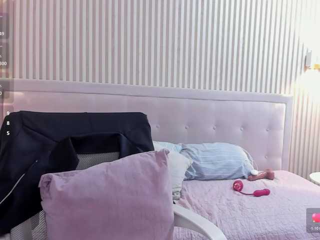 Christinee live cam on BongaCams