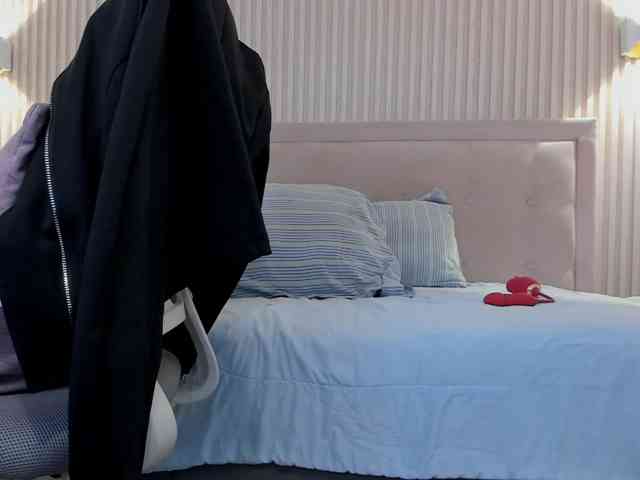 Christinee webcam