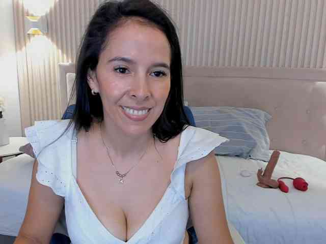 Christinee webcam