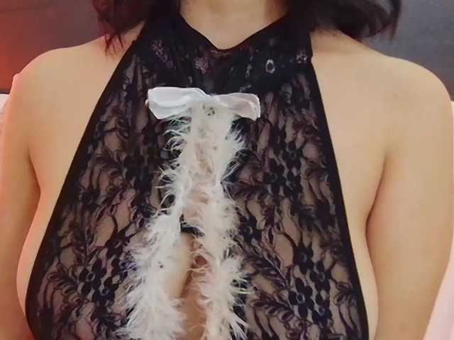 SalomeHill, live now on BongaCams