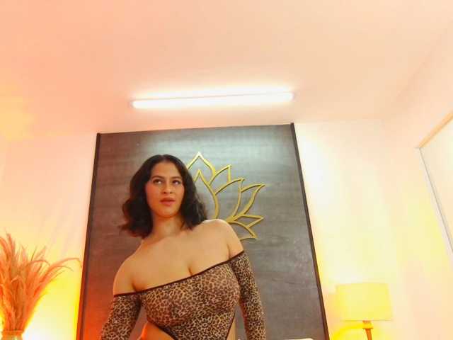 SalomeHill live cam on BongaCams