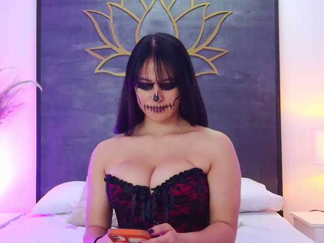 SalomeHill live cam on BongaCams