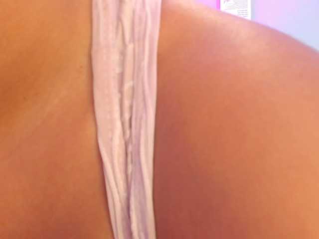 MaryWells, en vivo ahora en BongaCams