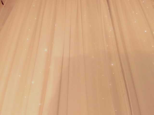 MaryWells live cam preview