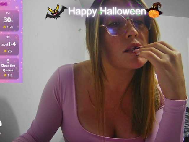 luciasexy2, live now on BongaCams