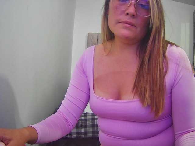 luciasexy2 live cam on BongaCams