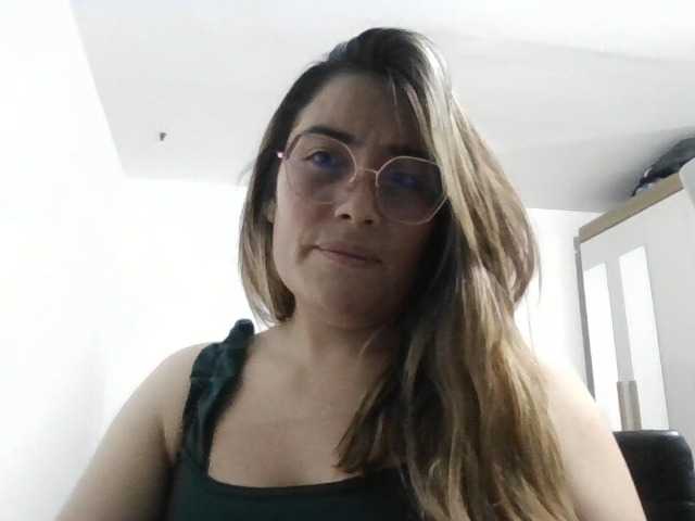 luciasexy2, en directo ahora en BongaCams