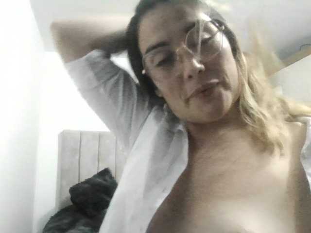 luciasexy2 live cam preview