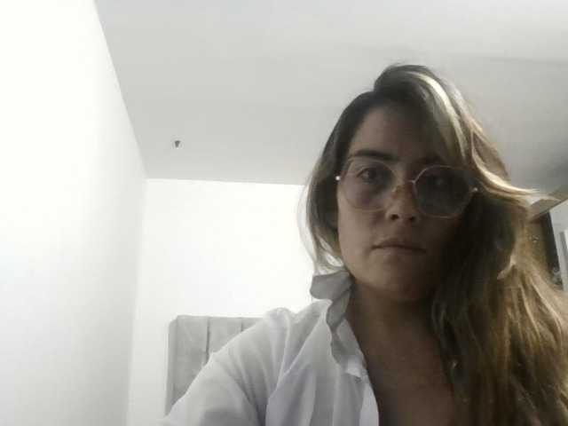 luciasexy2 live cam preview