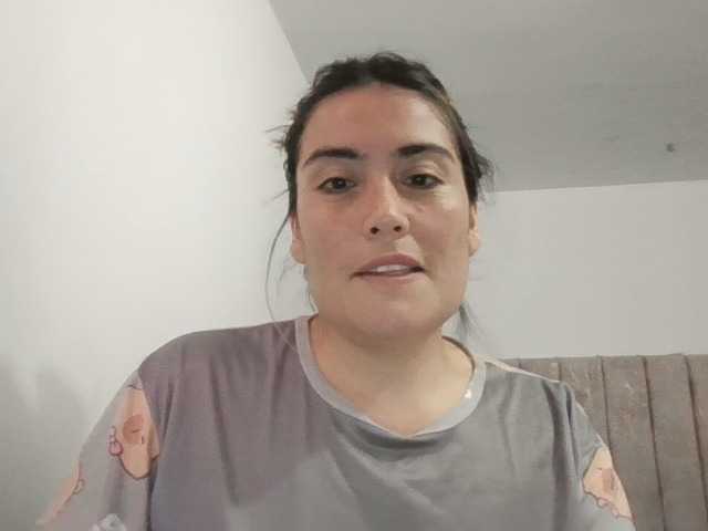 luciasexy2 live cam preview