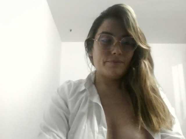 luciasexy2 live cam preview