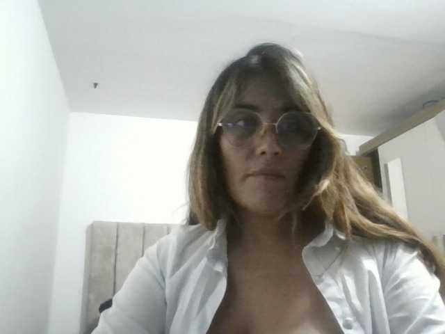 luciasexy2 live cam preview
