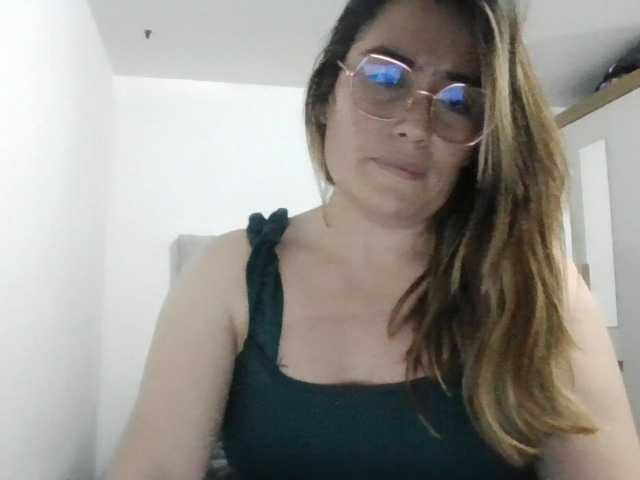 luciasexy2 live cam preview