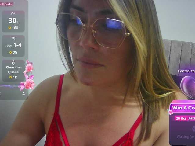luciasexy2 live cam on BongaCams
