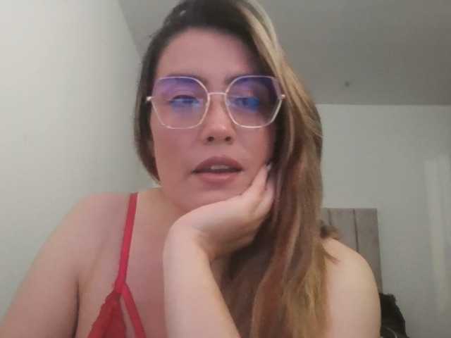 luciasexy2 live cam on BongaCams