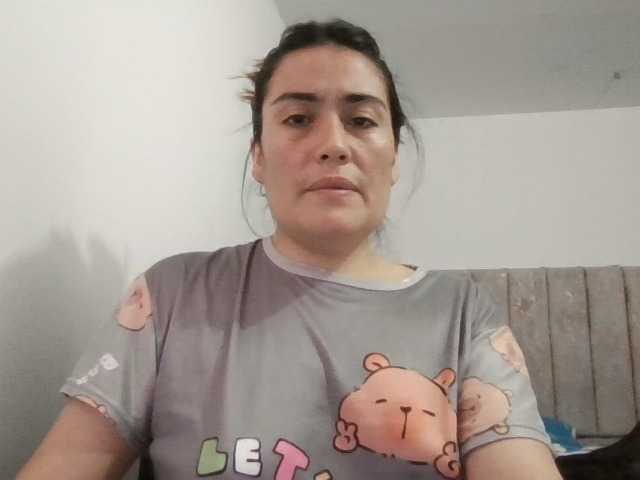 luciasexy2, en directo ahora en BongaCams
