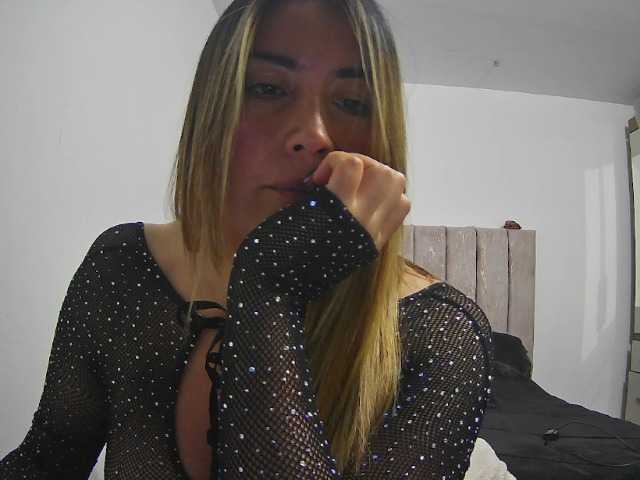 luciasexy2, live now on BongaCams