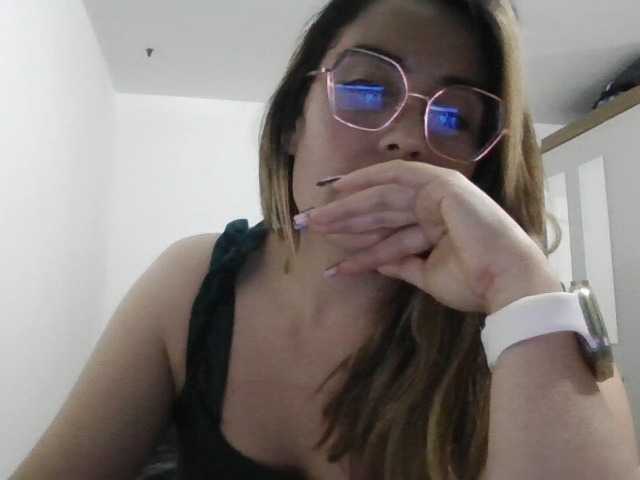 luciasexy2, en directo ahora en BongaCams