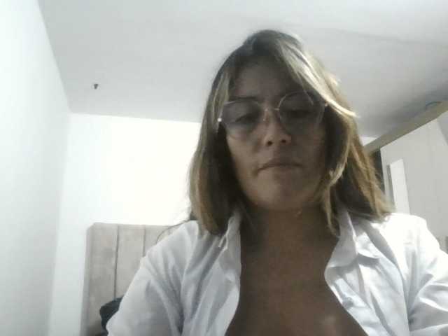luciasexy2 live cam preview