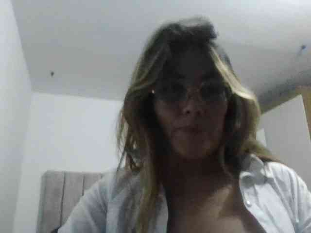 luciasexy2 webcam
