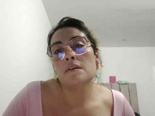 luciasexy2 webcam