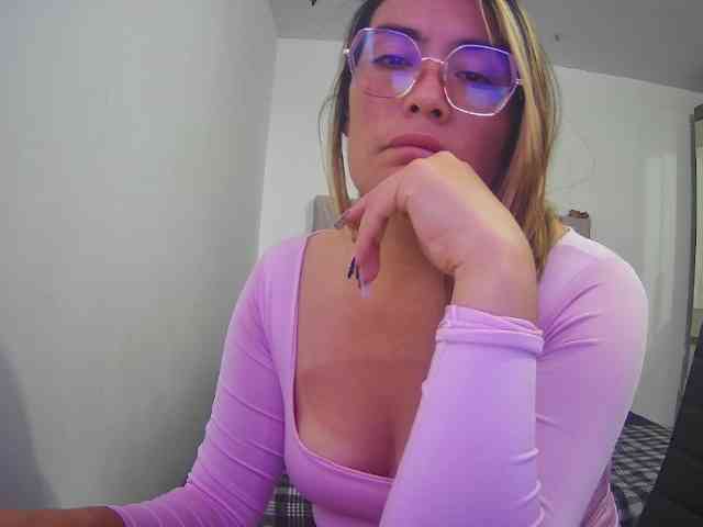luciasexy2 webcam