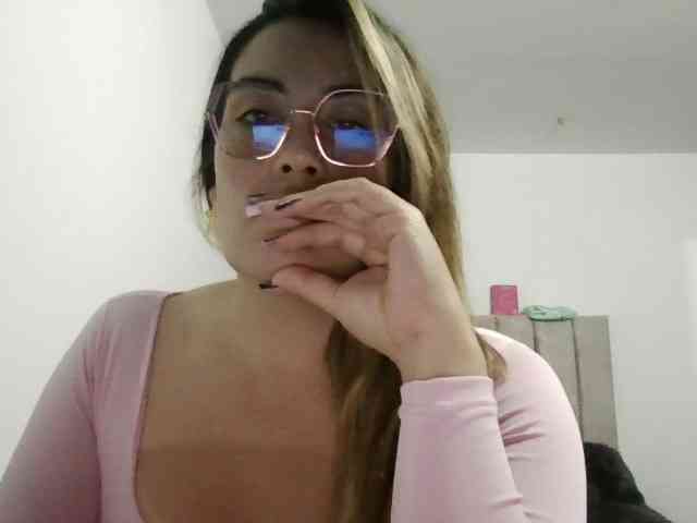 luciasexy2 webcam