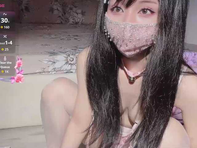 Aura-20 live cam on BongaCams