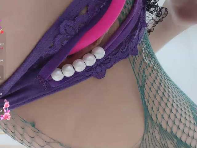 Aura-20 live cam on BongaCams