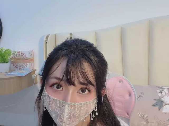Aura-20 live cam on BongaCams