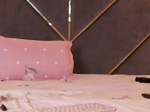 CristalSky05 live cam on BongaCams