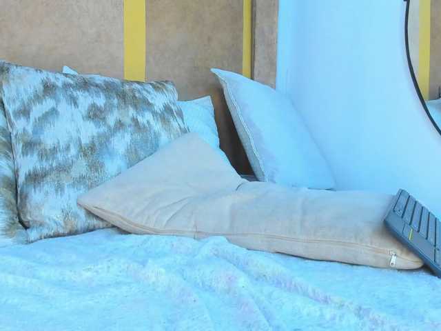 maviecooper live cam