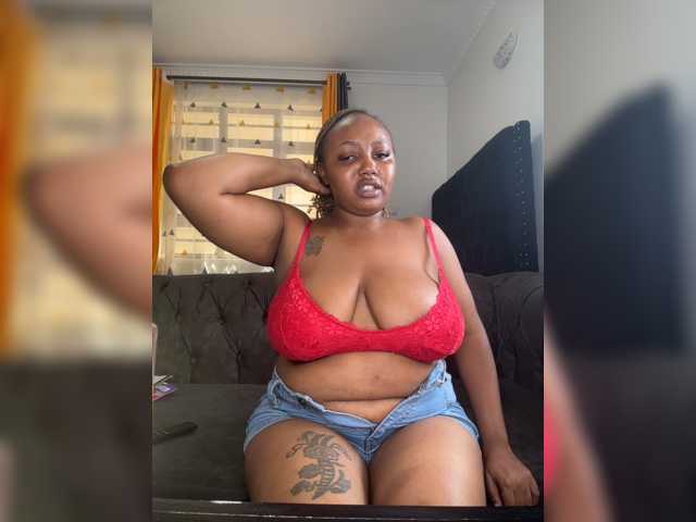 KinkyArya