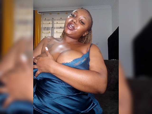 KinkyArya