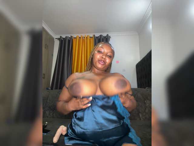 KinkyArya